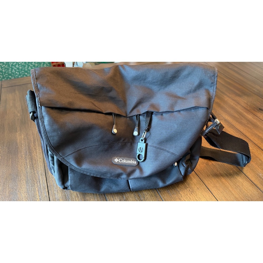 Columbia Messenger Bag Black Ripstop Crossbody Shoulder Travel Commuter Bag